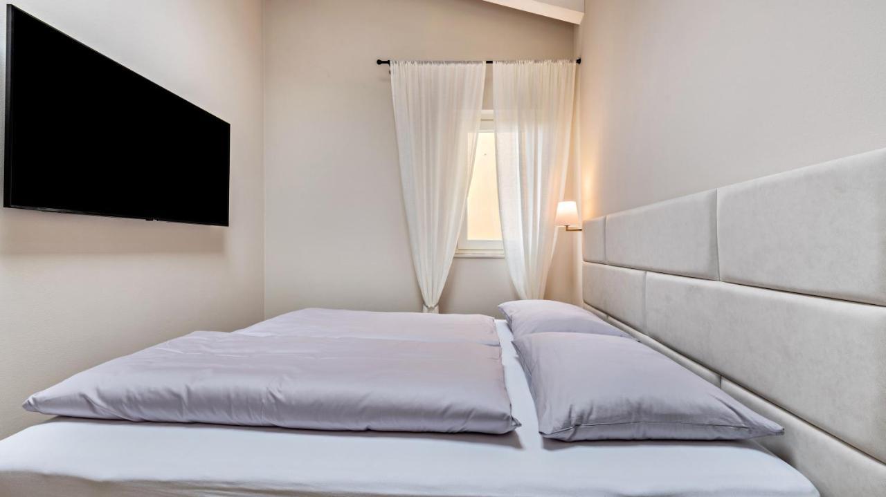 Cavalino Boutique 1 Apartment Cavaion Veronese Exterior photo